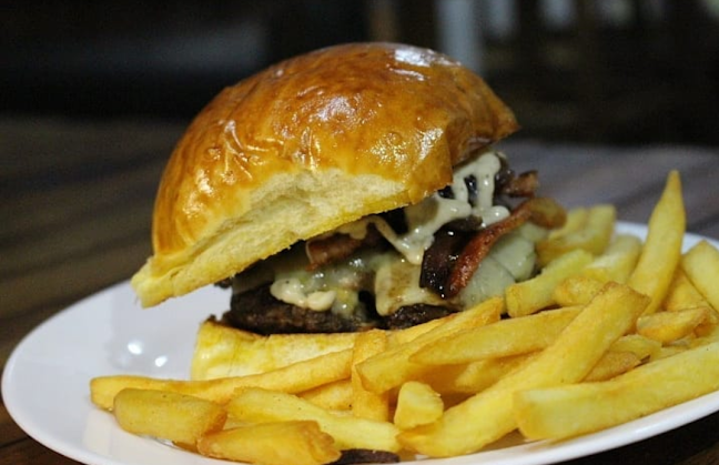 Mustache Hamburgueria - Hamburgueria