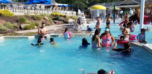 Water Park «Hyland Hills Swimming Pool & Splash Park», reviews and photos, 43450 Parish St, Chantilly, VA 20152, USA