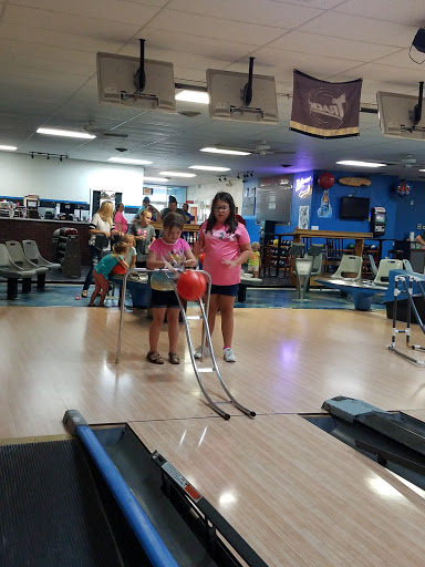 Bowling Alley «Gary Center Bowl», reviews and photos, 1118 N Market St, Paris, TN 38242, USA