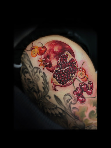 Tattoo Shop «Paradox Tattoo», reviews and photos, 19102 WA-410, Bonney Lake, WA 98391, USA