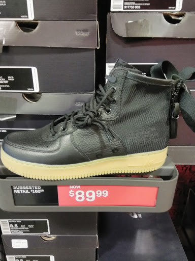 Clothing Store «Nike Factory Store», reviews and photos, 10700 Factory Shop Blvd, Gulfport, MS 39503, USA