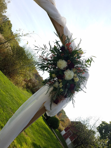 Florist «Flowers by Emily LLC», reviews and photos, 15620 W High St, Middlefield, OH 44062, USA