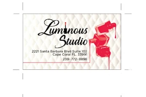 Luminous Nail Studio image