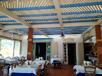 Atmosphère du Restaurant Grec Le Bouzouki à Villeneuve-lès-Avignon - n°3