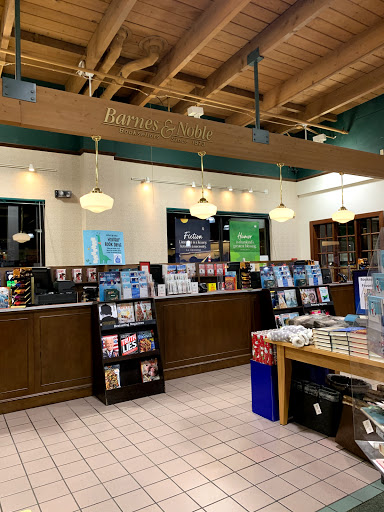 Book Store «Barnes & Noble», reviews and photos, 1530 Black Lake Blvd SW B, Olympia, WA 98502, USA