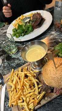 Hamburger végétarien du Restaurant français La Côte et l'Arête à Toulouse - n°5