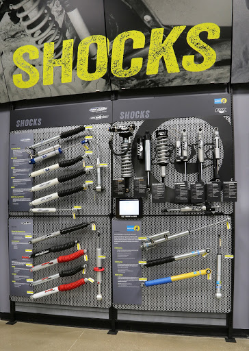 Truck Accessories Store «4 Wheel Parts Performance Center - Coppell», reviews and photos, 800 W Sandy Lake Rd, Coppell, TX 75019, USA