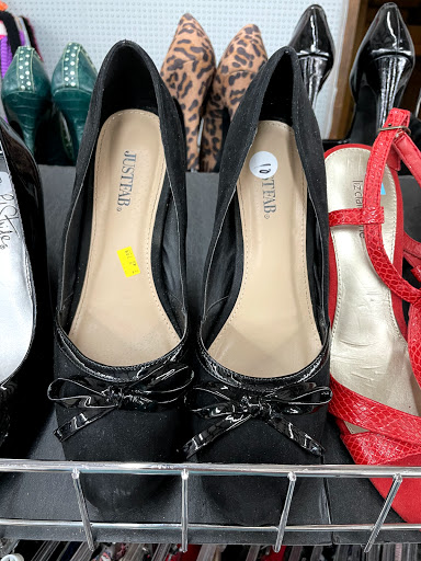 Thrift Store «Goodwill», reviews and photos