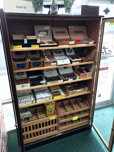 Liquor Store «Star Liquor @ Big Bend Road», reviews and photos, 13192 US-301, Riverview, FL 33578, USA