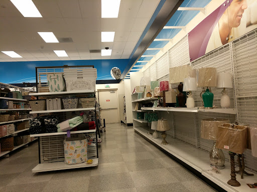 Clothing Store «Ross Dress for Less», reviews and photos, 1030 N Rengstorff Ave, Mountain View, CA 94043, USA