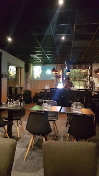 Atmosphère du Restaurant de cuisine fusion asiatique Inspiration Thaï à Les Angles - n°2