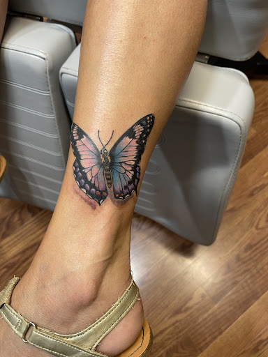 Explore labrador tattoo ideas, creative tattoo ideas in Butler, available at Kryptic Skin Tattoo