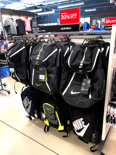 Clothing Store «Nike Factory Store», reviews and photos, 1788 94th Dr Sp A100, Vero Beach, FL 32966, USA