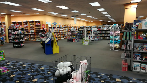 Book Store «Books-A-Million», reviews and photos, 335 Howe Ave, Cuyahoga Falls, OH 44221, USA