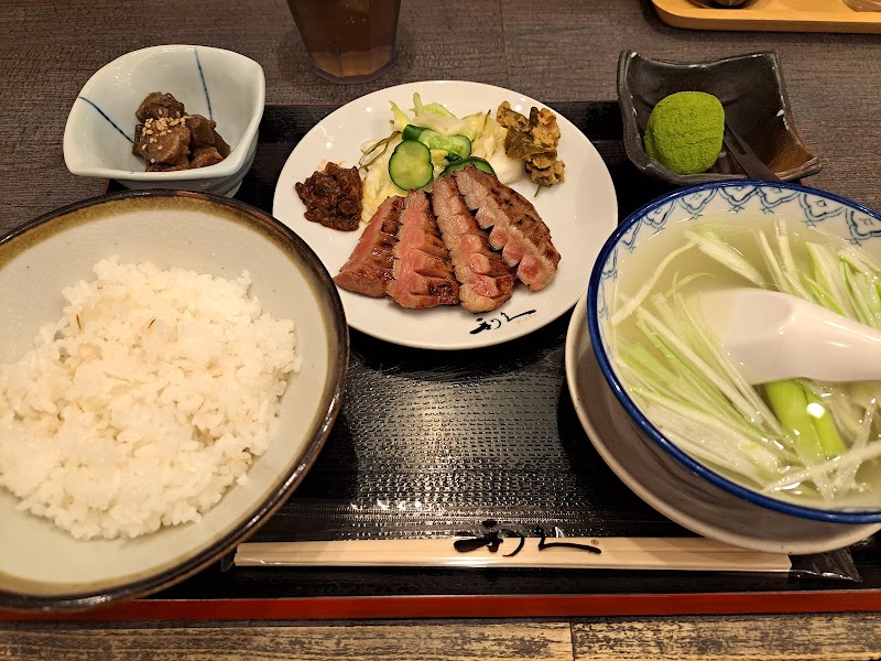 牛たん炭焼 利久 郡山駅前店