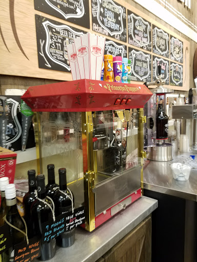 Grocery Store «Lowes Foods of Ocean Isle Beach», reviews and photos, 6278 Beach Dr SW #5, Ocean Isle Beach, NC 28469, USA