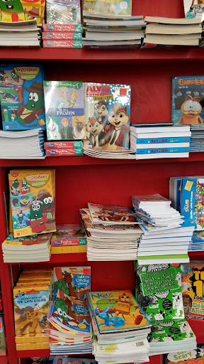 Shopping Mall «Cary Village Square Shopping Center», reviews and photos, 657 Cary Towne Blvd, Cary, NC 27511, USA