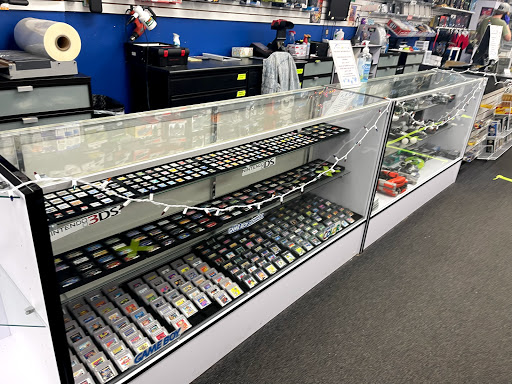 Video Game Store «Retro Games Plus», reviews and photos, 2453 Berlin Turnpike, Newington, CT 06111, USA