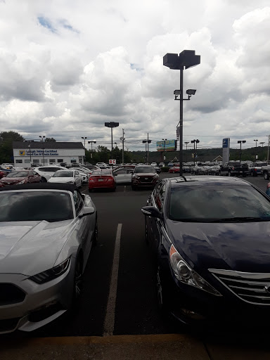 Car Dealer «Vinart Dealerships», reviews and photos, 675 State Ave, Emmaus, PA 18049, USA