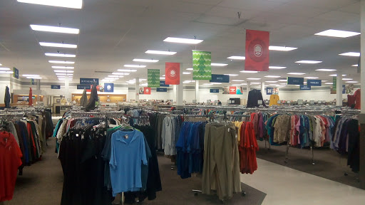 Thrift Store «Deseret Industries Thrift Store», reviews and photos, 17935 Aurora Ave N, Shoreline, WA 98133, USA