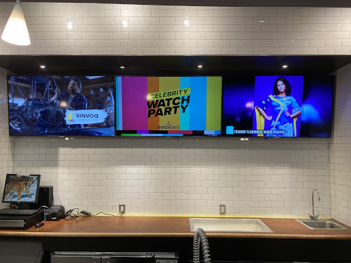 Gym «World Gym East Meadow», reviews and photos, 1940 Hempstead Turnpike, East Meadow, NY 11554, USA