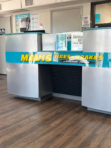 Tire Shop «National Auto Service Center», reviews and photos, 1810 Main St, Dunedin, FL 34698, USA