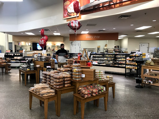 Hy-Vee Grocery Store