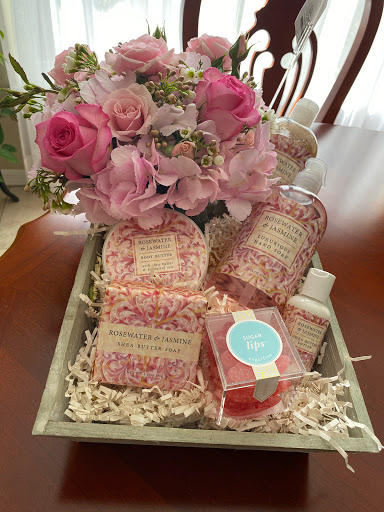 Florist «In Bloom Florist - Heathrow, Florida», reviews and photos, 1210 International Pkwy, Lake Mary, FL 32746, USA