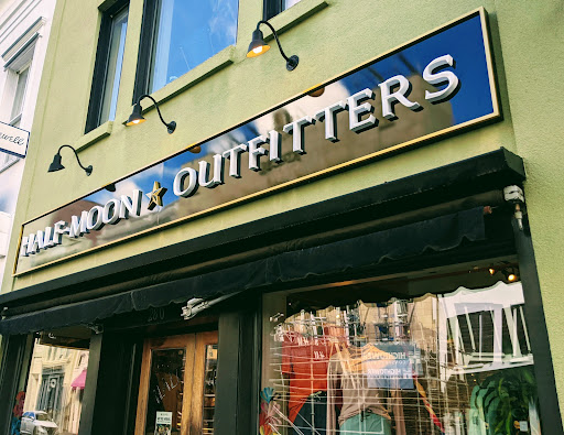 Sporting Goods Store «Half-Moon Outfitters Inc», reviews and photos, 280 King St, Charleston, SC 29401, USA