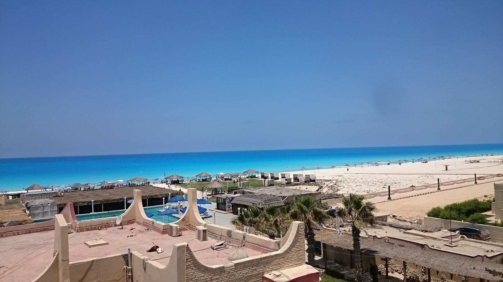 Aida Beach的照片 带有碧绿色纯水表面