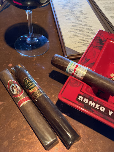 Bar «Smoke on the Water», reviews and photos, 1630 Bell Tower Ln, Weston, FL 33326, USA