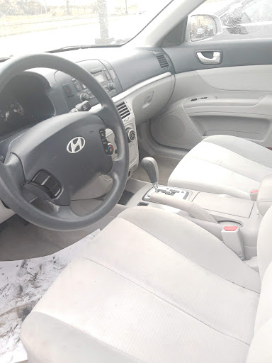 Used Car Dealer «Car Source», reviews and photos, 5821 Sheridan Rd, Kenosha, WI 53140, USA