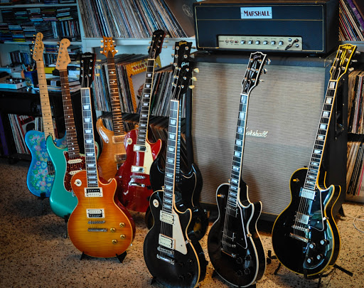 Rick's Vintage Guitars and Repairs