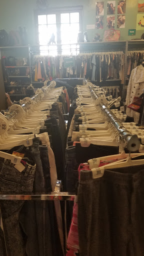 Used Clothing Store «Buffalo Exchange Charlotte», reviews and photos, 1521 Central Ave, Charlotte, NC 28205, USA