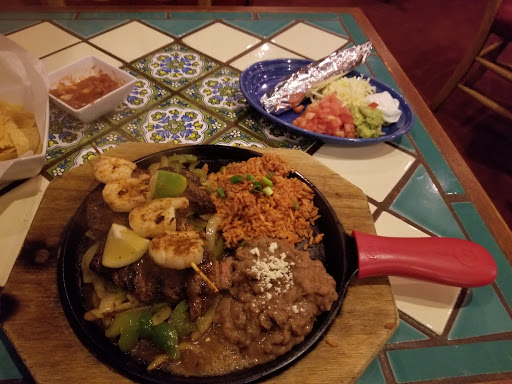 Mexican Restaurant «Margaritas Mexican Restaurant», reviews and photos, 775 US-1, Portsmouth, NH 03801, USA