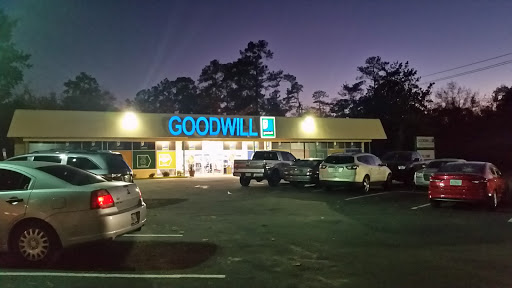 Thrift Store «Goodwill Retail Store & Donation Center», reviews and photos