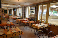 Photos du propriétaire du Restaurant français Le Relais de Condé à Saint-Maur-des-Fossés - n°1