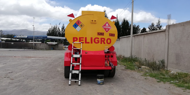 Opiniones de GASOLINERA FLOR DEL VALLE en Quito - Gasolinera