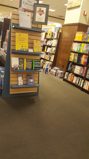 Book Store «Barnes & Noble», reviews and photos, 567 N Stephanie St, Henderson, NV 89014, USA