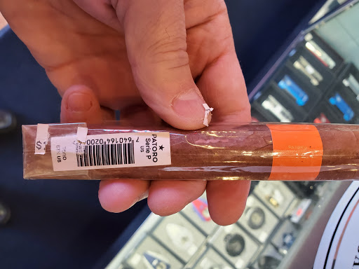 Cigar Shop «Maxis Cigar Shop», reviews and photos, 749 Hempstead Turnpike, Franklin Square, NY 11010, USA