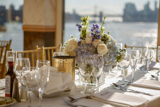 Dried Flower Shop «Creative Flower And Gift Shop», reviews and photos, 84-48 Eliot Ave, Middle Village, NY 11379, USA