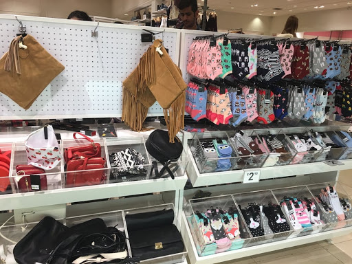 Clothing Store «Forever 21», reviews and photos, 757 Spectrum Center Dr, Irvine, CA 92618, USA