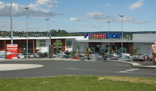 Intersport Loches zi Vauzelles Les Bons Raisins, 37600 Loches, France