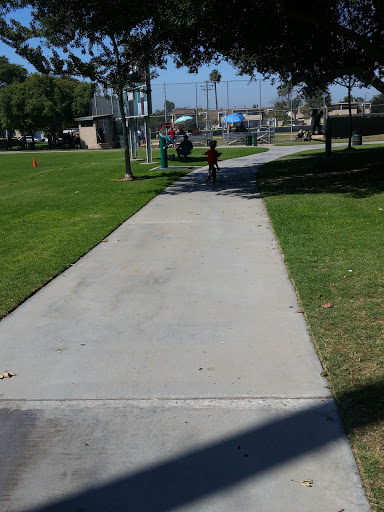 Park «Oak Knoll Park», reviews and photos, 9600 Graham St, Cypress, CA 90630, USA