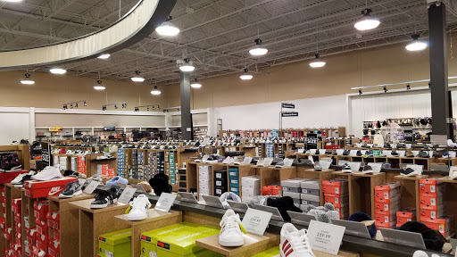 Shoe Store «DSW Designer Shoe Warehouse», reviews and photos, 9880 W Broad St, Glen Allen, VA 23060, USA