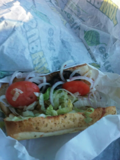 Sandwich Shop «Subway», reviews and photos, 7000 Bancroft Ave #70, Oakland, CA 94605, USA