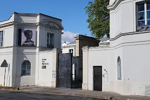 Musée Paul-Belmondo image