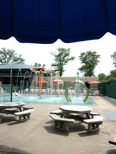 Recreation Center «Lillian L. Lutz Recreation Center», reviews and photos, 1195 Half Day Rd, Highland Park, IL 60035, USA