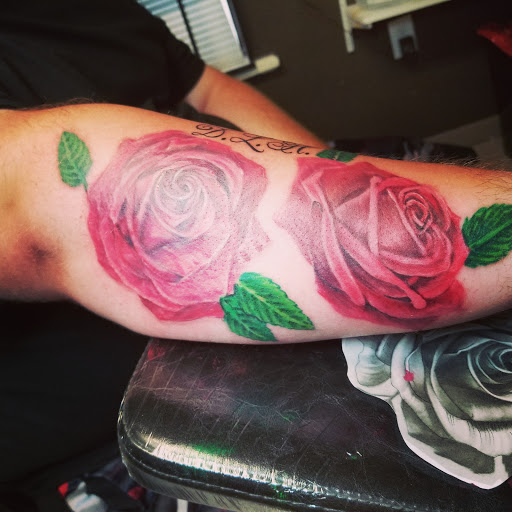 Tattoo Shop «BODY ARMOR TATTOO AND PIERCING», reviews and photos, 20709 US-27, Lake Wales, FL 33853, USA