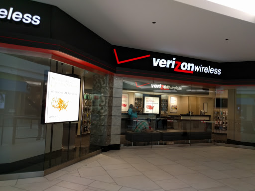 Electronics Store «A Wireless, Verizon Authorized Retailer», reviews and photos, 1972 W Burnside St D, Portland, OR 97209, USA